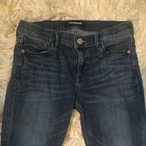 Express Repreve Mid Rise Leggings!!